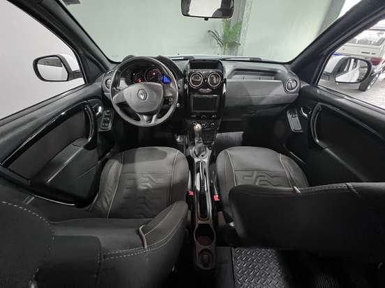 RENAULT-DUSTER-2019