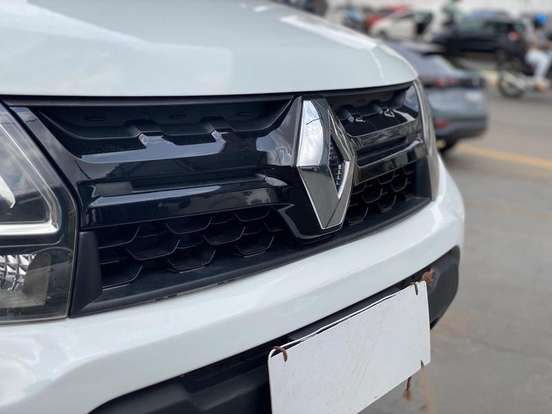 RENAULT-DUSTER-2018