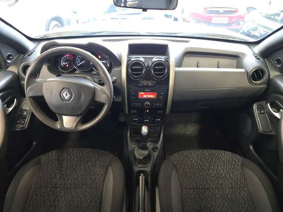 RENAULT-DUSTER-2019