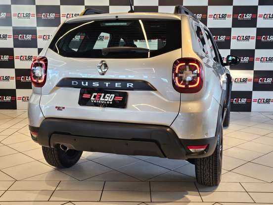 RENAULT-DUSTER-2022