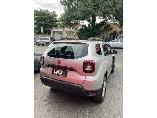 RENAULT-DUSTER-2023
