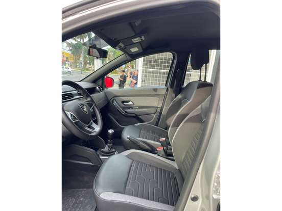 RENAULT-DUSTER-2023