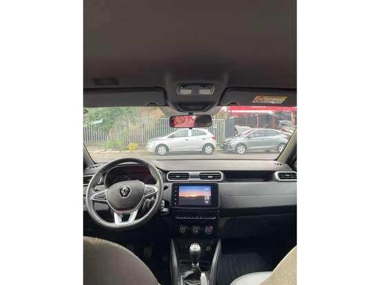 RENAULT-DUSTER-2023