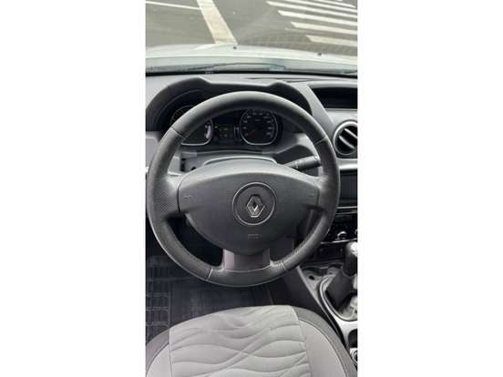 RENAULT-DUSTER-2013