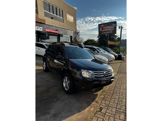 RENAULT-DUSTER-2011