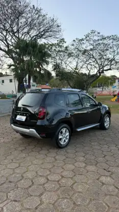 RENAULT-DUSTER-2016