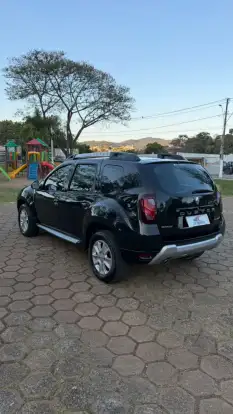 RENAULT-DUSTER-2016