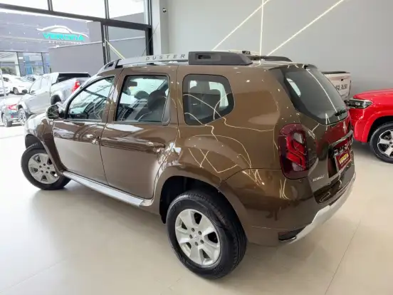 RENAULT-DUSTER-2016
