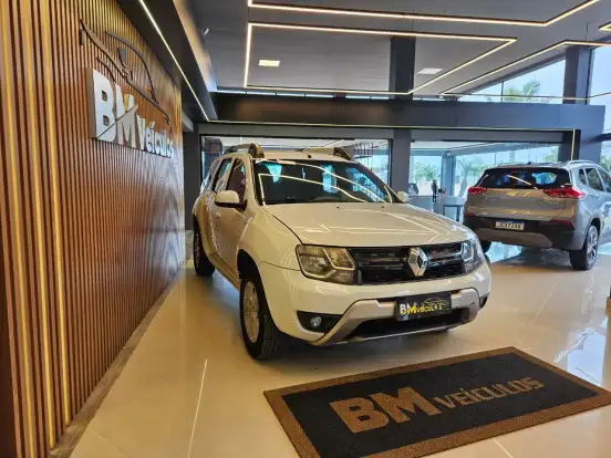 RENAULT-DUSTER-2.0 DYNAMIQUE 4X2 16V FLEX 4P AUTOMÁTICO RENAULT-DUSTER-2015
