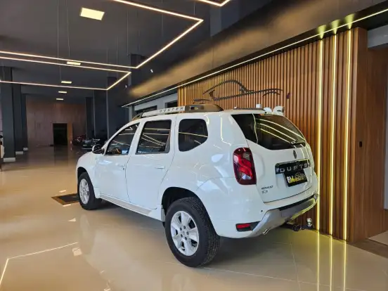 RENAULT-DUSTER-2.0 DYNAMIQUE 4X2 16V FLEX 4P AUTOMÁTICO RENAULT-DUSTER-2015