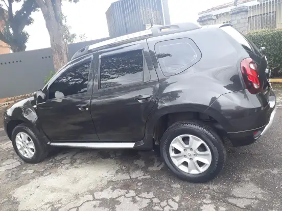 RENAULT-DUSTER-2015
