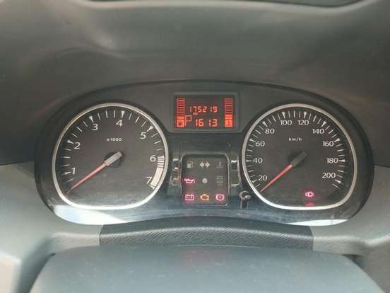 RENAULT-DUSTER-2013