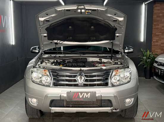 RENAULT-DUSTER-2014