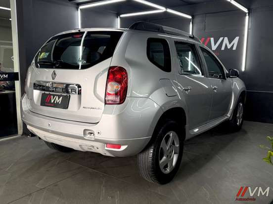 RENAULT-DUSTER-2014