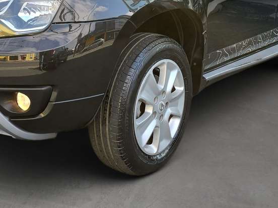 RENAULT-DUSTER-2015