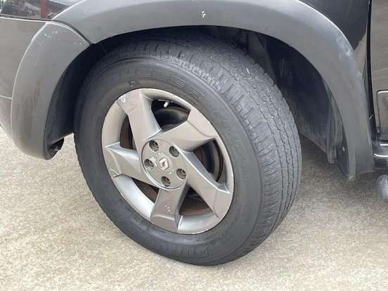 RENAULT-DUSTER-2013
