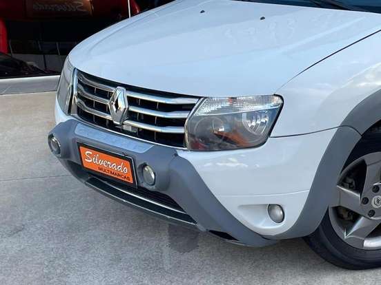 RENAULT-DUSTER-2014