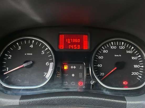 RENAULT-DUSTER-2014