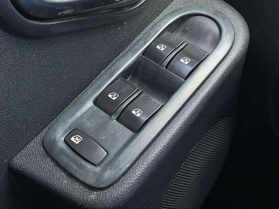 RENAULT-DUSTER-2014