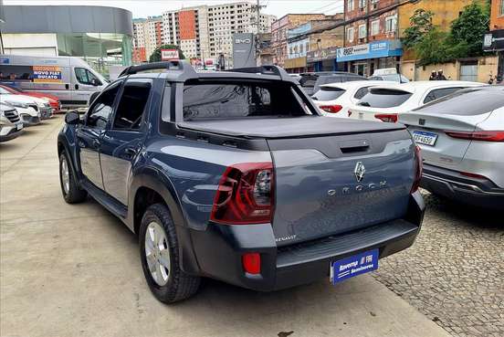 RENAULT-DUSTER OROCH-2016