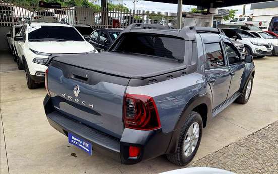 RENAULT-DUSTER OROCH-2016