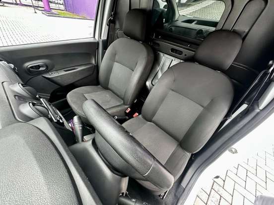 RENAULT-KANGOO-2024