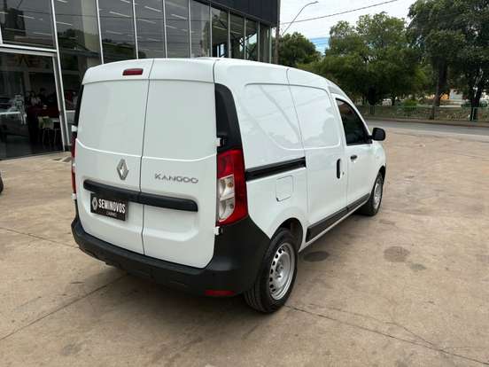 RENAULT-KANGOO-2025