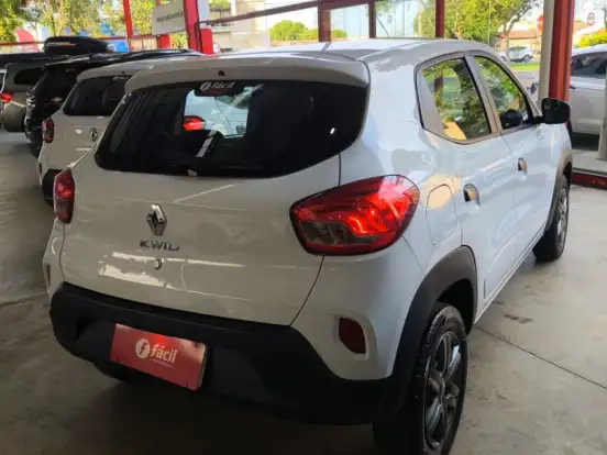 RENAULT-KWID-1.0 12V SCE FLEX ZEN MANUAL RENAULT-KWID-2023
