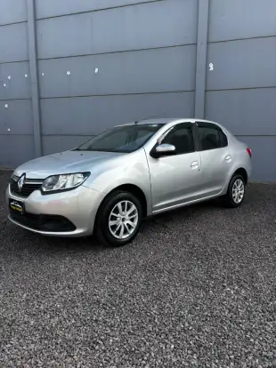 RENAULT-LOGAN-2017