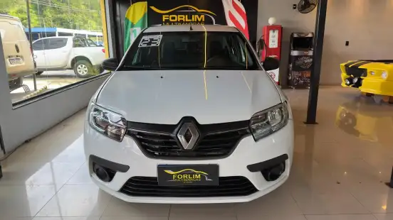 RENAULT-LOGAN-2022