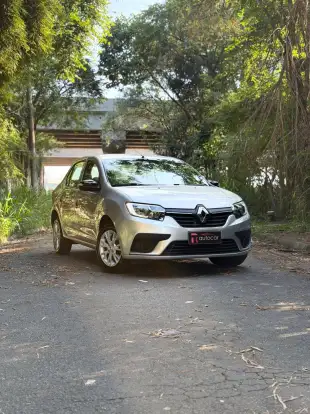 RENAULT-LOGAN-2024