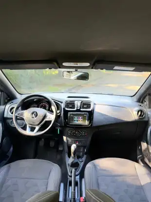 RENAULT-LOGAN-2024