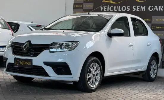 RENAULT-LOGAN-2021