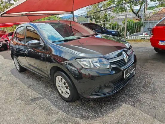RENAULT-LOGAN-2015