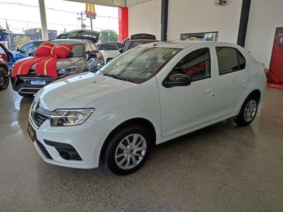 RENAULT-LOGAN-2023