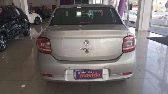 RENAULT-LOGAN-2024