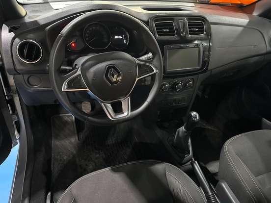 RENAULT-LOGAN-2024