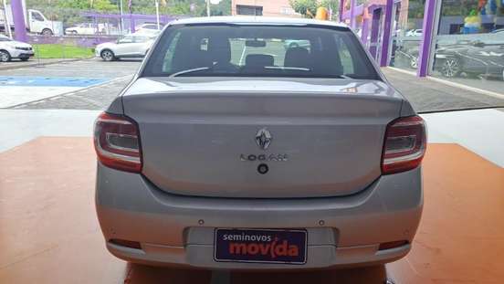 RENAULT-LOGAN-2024