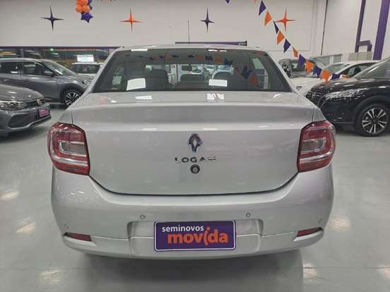 RENAULT-LOGAN-2024
