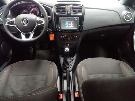 RENAULT-LOGAN-2024