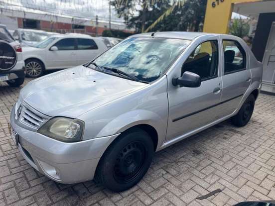 RENAULT-LOGAN-2009