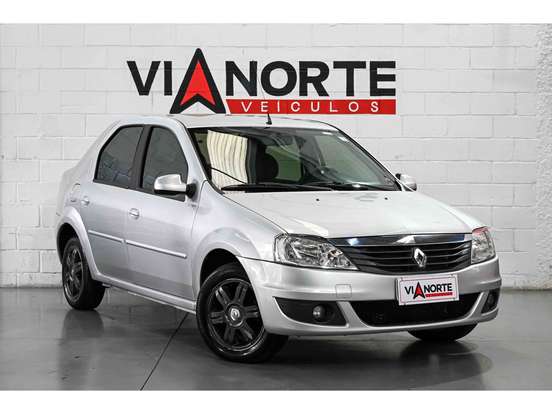 RENAULT-LOGAN-2010