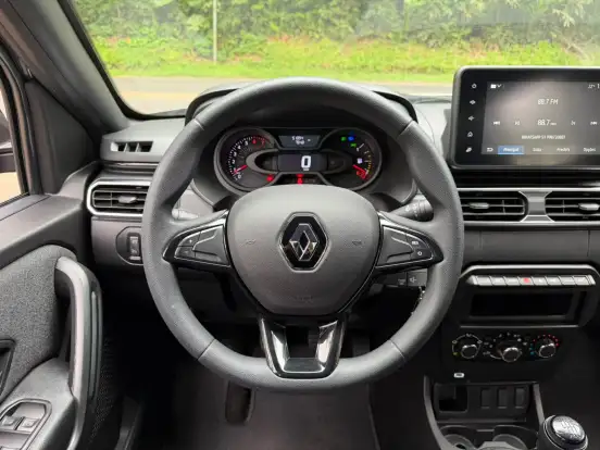 RENAULT-OROCH-2025