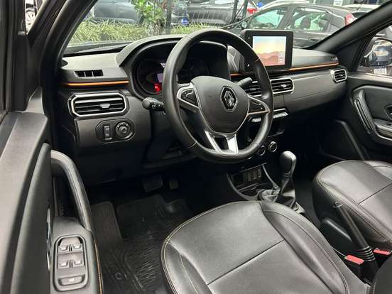 RENAULT-OROCH-2023