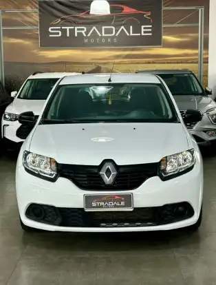 RENAULT-SANDERO-2018
