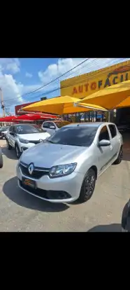 RENAULT-SANDERO-2018