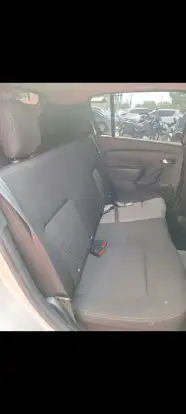 RENAULT-SANDERO-2018