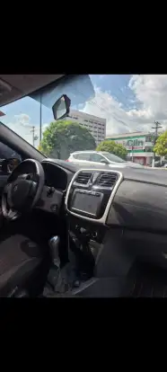 RENAULT-SANDERO-2018