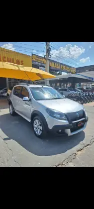 RENAULT SANDERO 1.6 STEPWAY 16V FLEX 4P AUTOMÁTICO