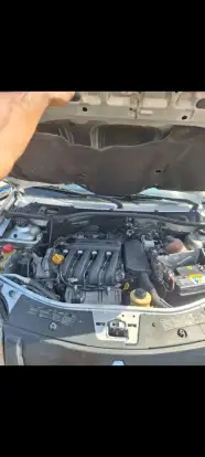 RENAULT-SANDERO-2012